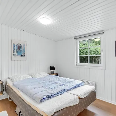 4 Bedroom Nice In Tarm 別荘 Hemmet
