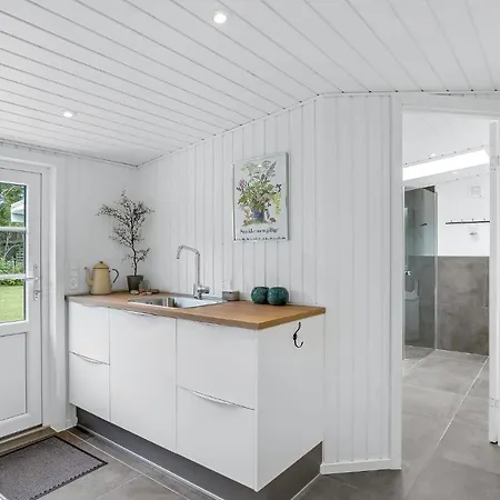 別荘 4 Bedroom Nice In Tarm *