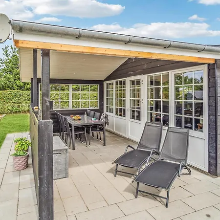 別荘 4 Bedroom Nice In Tarm Hemmet