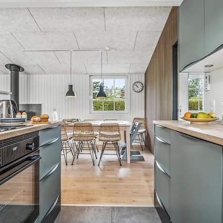 4 Bedroom Nice In Tarm Hemmet