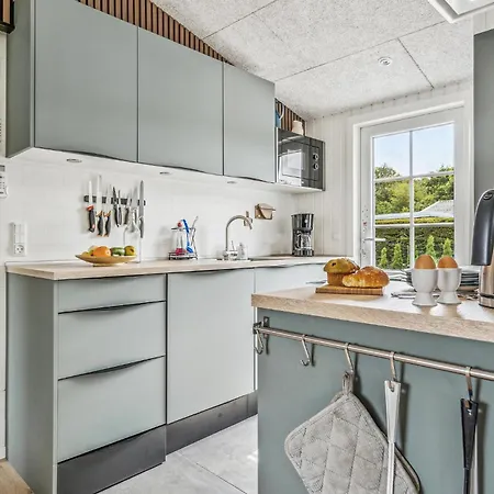 4 Bedroom Nice In Tarm 別荘 Hemmet